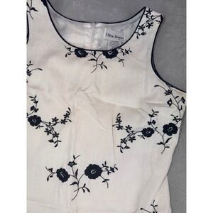 Ultra Dress Women's 10 New York White Floral Embroidered Sleeveless Knee Length